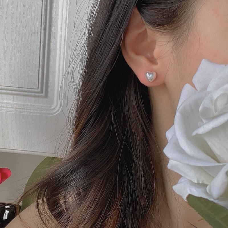 Heart-shaped Pearl Earrings for Women, Love Sweet Earrings Niche Design High-end Retro French Style