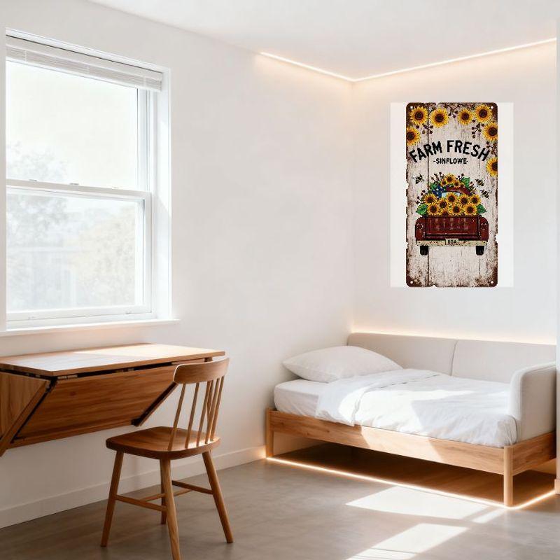 Panneau Métallique Vintage 'Farm Fresh Sinflower' avec Fond en Planche de Bois, Tournesols, Camionnette Rouge, Abeilles - Déco Rustique de Ferme