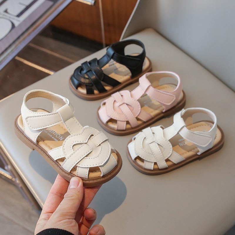 Sandali estivi nuovi per bambine, sandali principessa traforati carini per neonate, scarpe a punta chiusa con suola morbida per bambini piccoli e medi