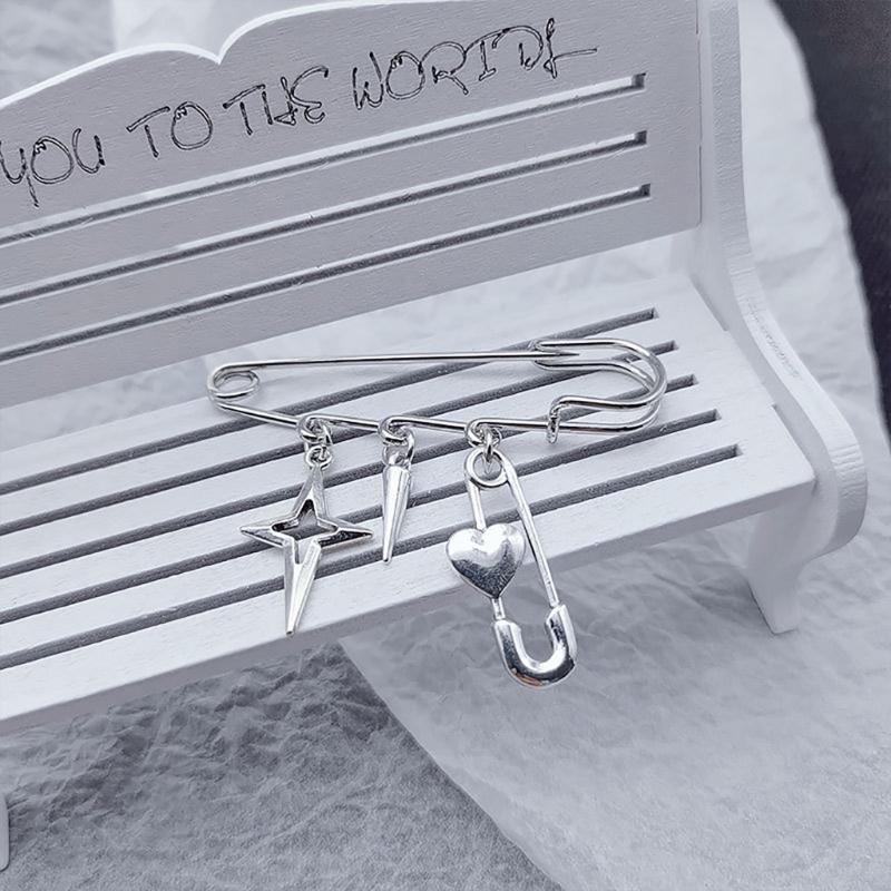 Harajuku Fünfzackiger Stern Serie Brosche Street Fashion Anstecknadel Anzug Accessoires Einfache Schuhschnalle Ketten Anstecknadel