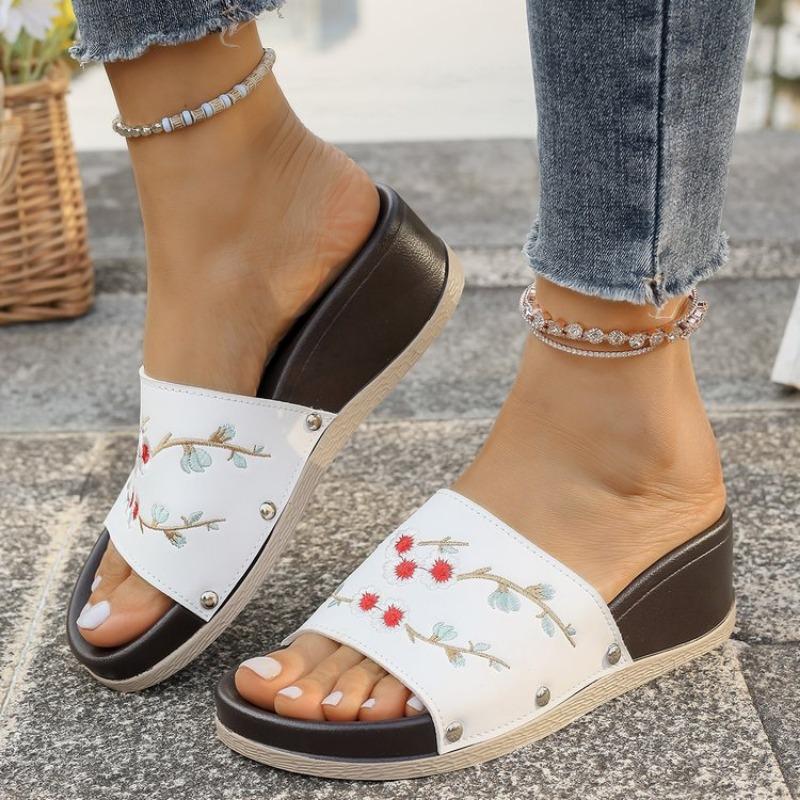 Large size one-character slippers women's summer wedge slippers embroidered flower cool slippers