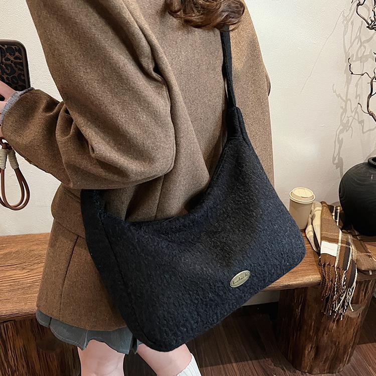 Autumn and Winter Woolen Bag Women's Large-capacity New Casual Simple Shoulder Bag Foreign Versatile Commuter Tote Bag