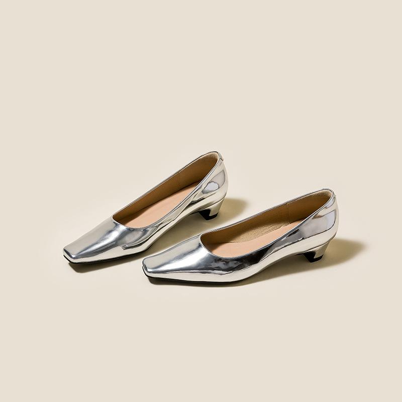 Cowhide Version~ 2025 New Retro Round Head Lace-up Leather German Training Shoes Women's Flat-bottomed Casual Sports Forrest Gump Board Shoes