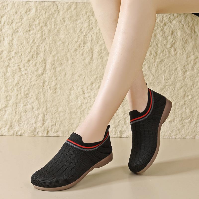Women's Shoes Spring and Autumn Middle-aged and Old Pedal Flat-bottomed Fly-woven Breathable Child Casual Versatile Lazy Shoes