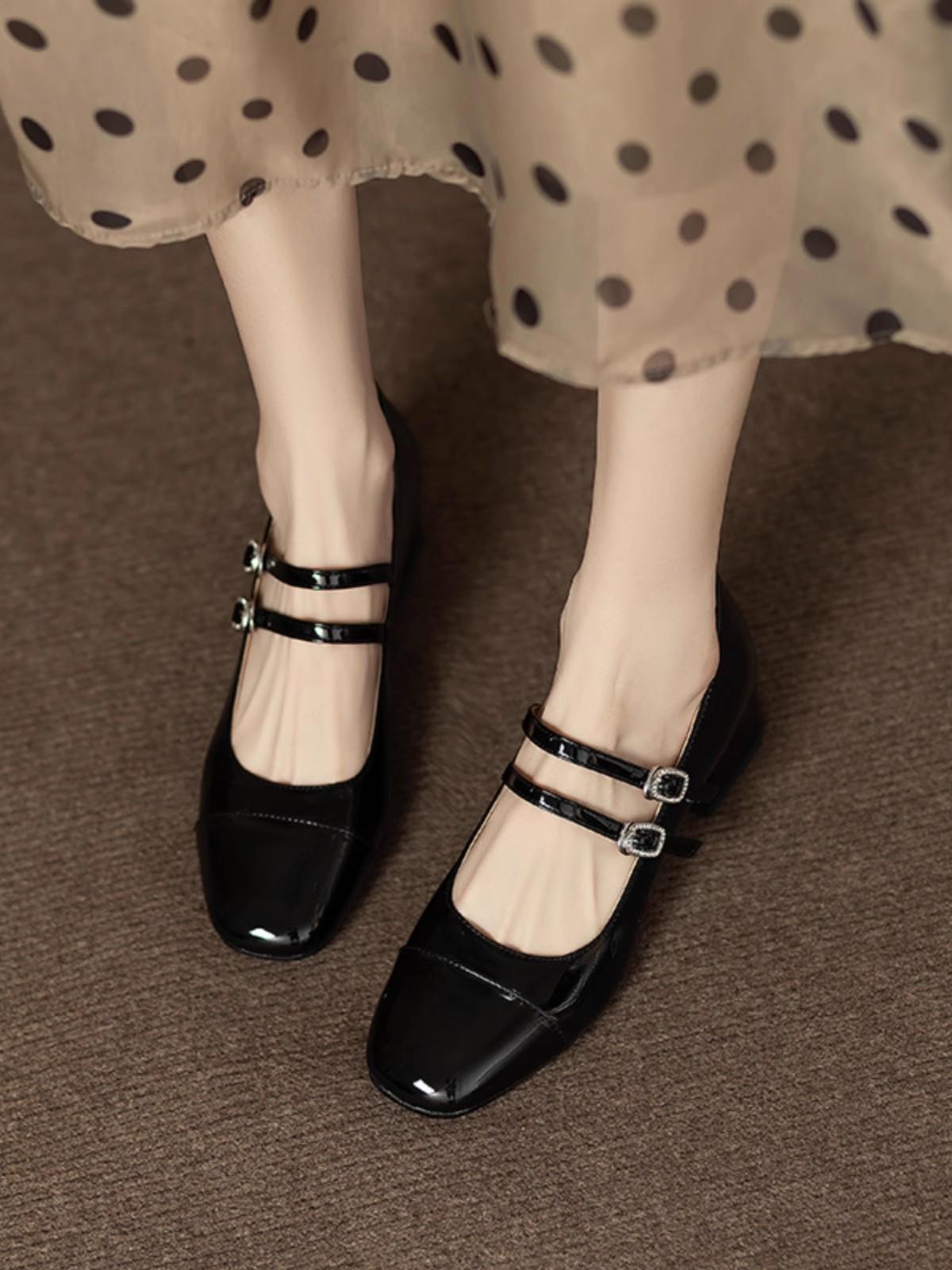 

Internet celebrity French retro silver single shoes women s thick heel 2025 spring and autumn square head light mouth word buckle Mary Jane shoes 39 чёрный