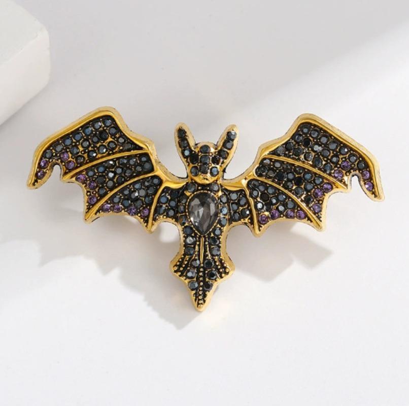 

1Piece Vintage Cute Devil Bat Brooches Women Coat Clothing Badges Jewelry Accessries Gifts чорний