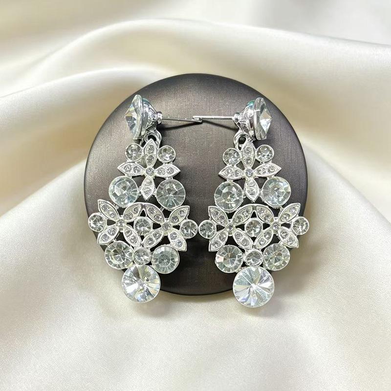 Elegant Court-Style Silver Needle Tassel Earrings with Diamond Accents