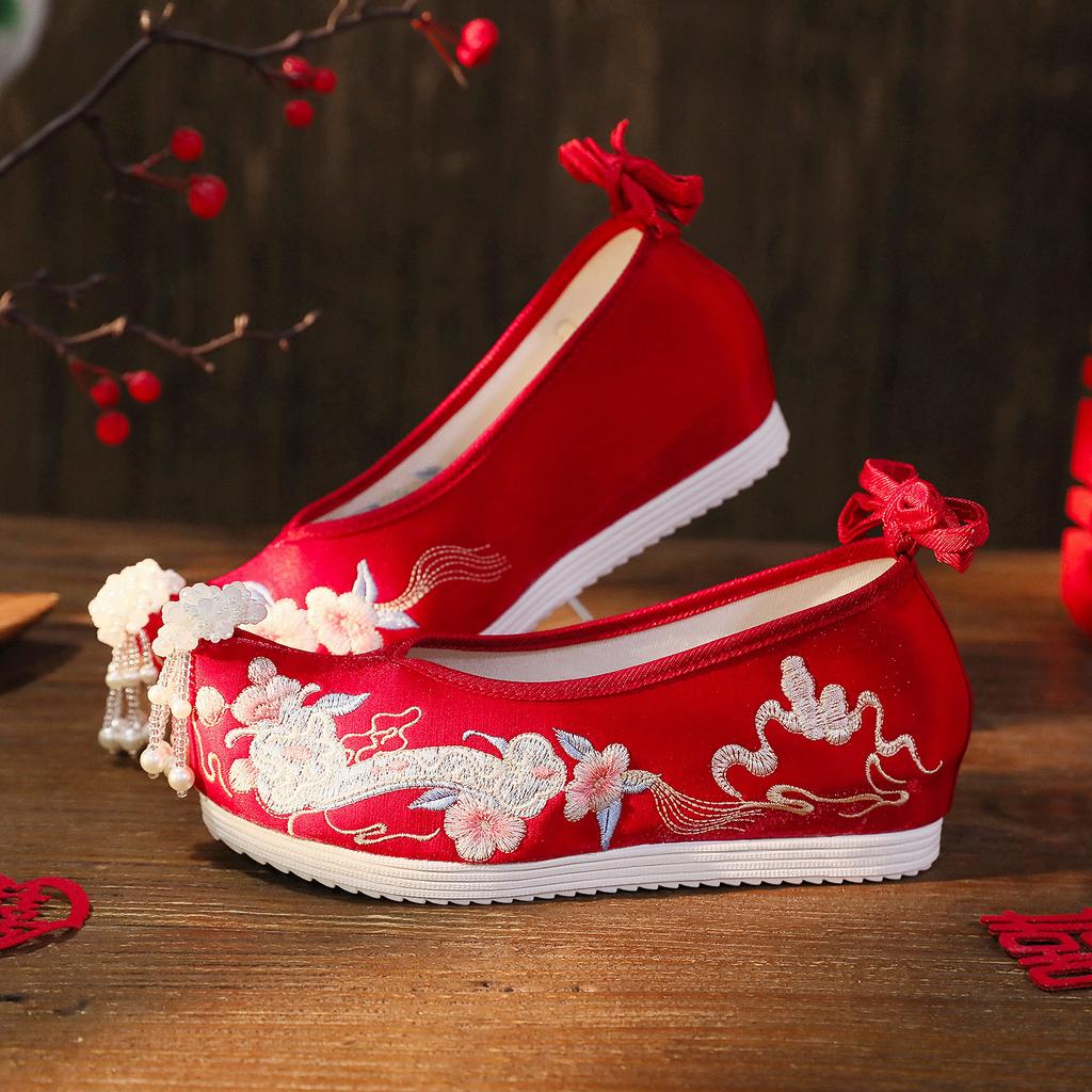 Embroidered Shoes Fringed Hanfu Shoes Antique Xiuhe Shoes Chinese Inner Heightening Cloth Shoes