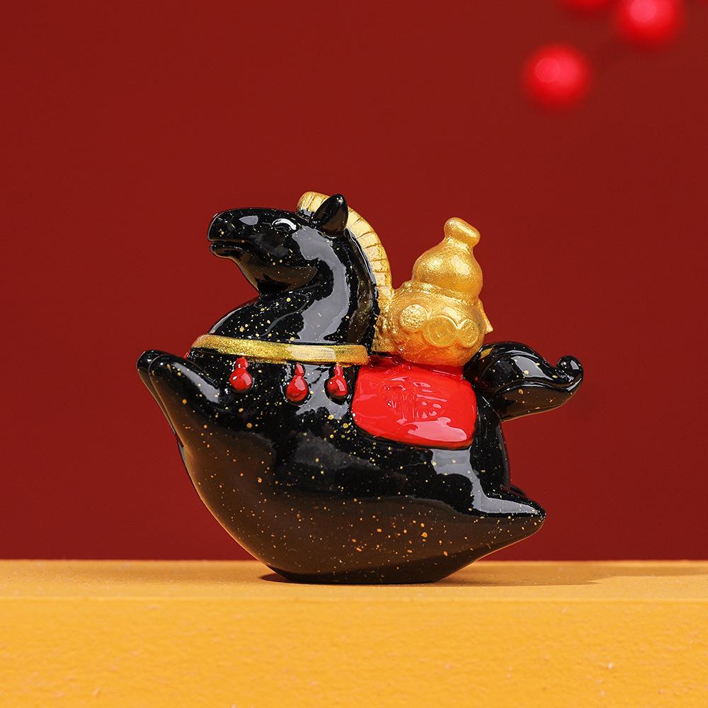 Chinese Wealth Horse Ornament: Creative Car and Desktop Resin Decoration Gift Small Wealth Horse Ornament