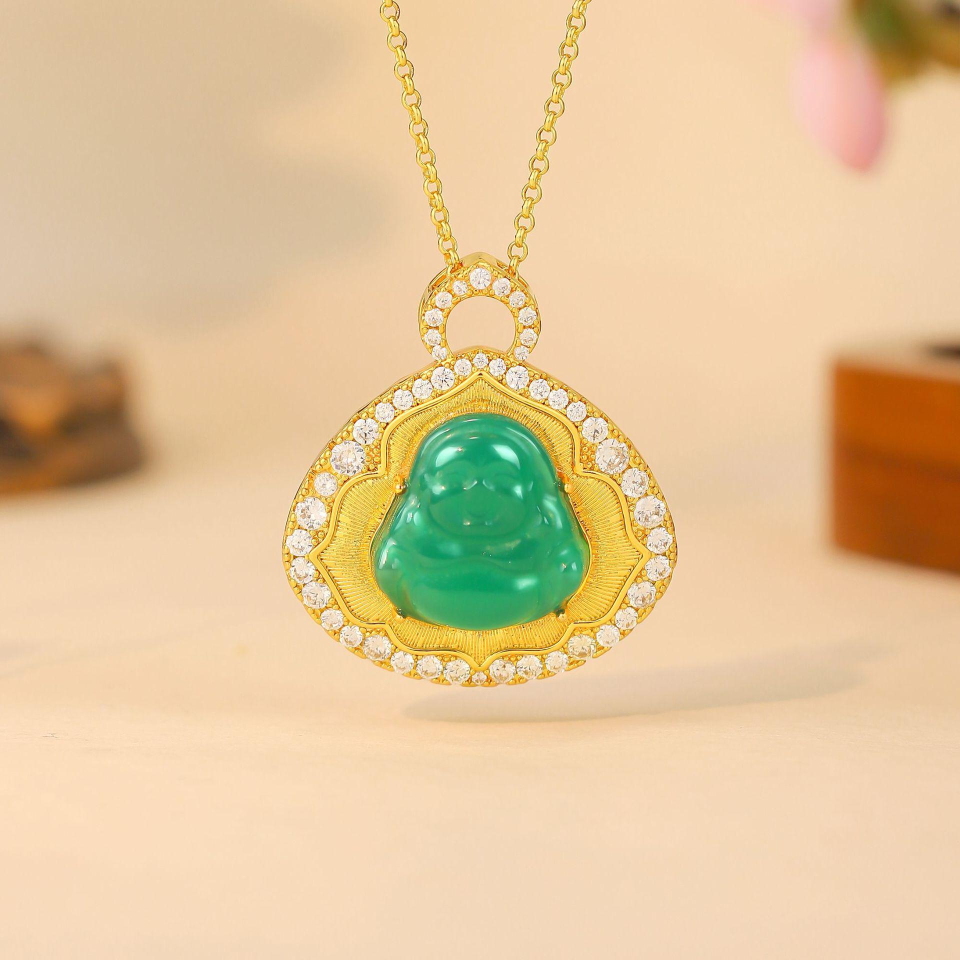 Unisex Retro Maitreya Buddha Pendant Necklace – Stylish Chinese Design, Versatile Niche Clavicle Chain Electroplated Gold