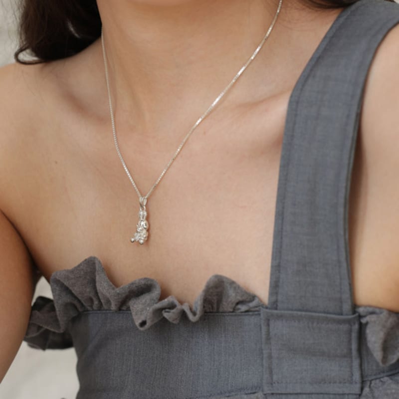 Nephrite Bunny Heart Cubic Necklace (white)