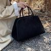 High-end Niche Design Handbags Outdoor Travel Bags Autumn and Winter New High-capacity Retro Commuter Handbags Ladies