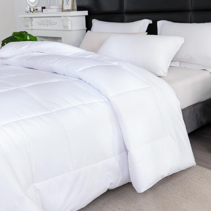Gurou 30% Soy Fiber All-Season Quilt
