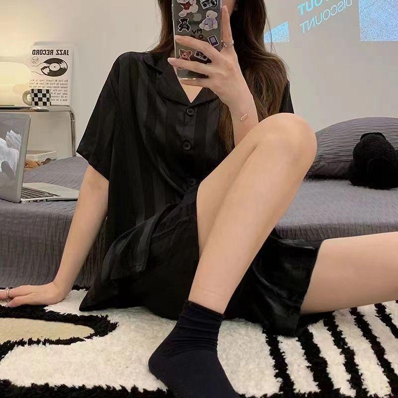 Pyjama en soie glacée pour femme en été à manches courtes, ample et luxueux, ensemble de vêtements de maison fins