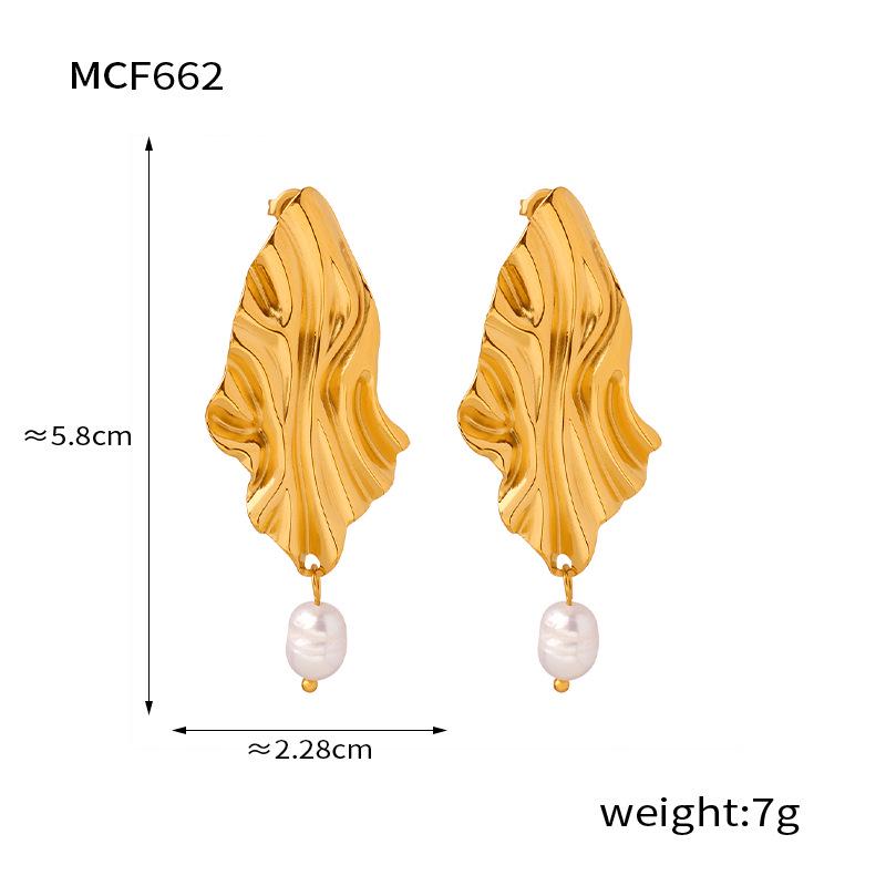 High-End Irregular Pleated Freshwater Pearl Earrings in Gold-Plated Titanium Steel