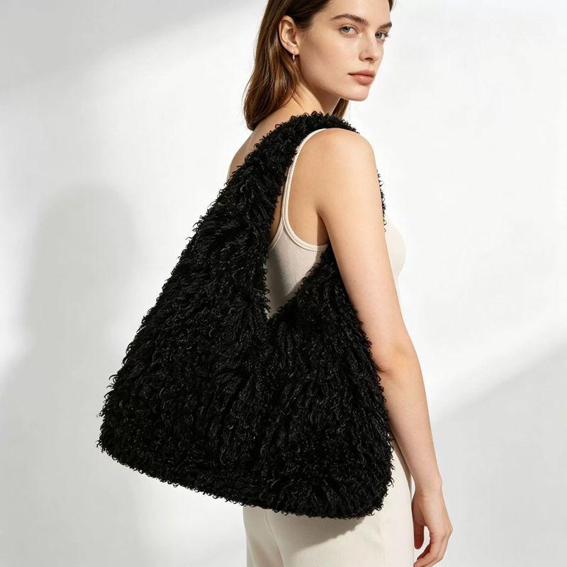 Yogodlns Luxury Fluffy Tote Women Shoulder Bag Lamb Wool Faux Fur Hobo Bags for Winter Large Capacity Shopper Plush Designer Handbags