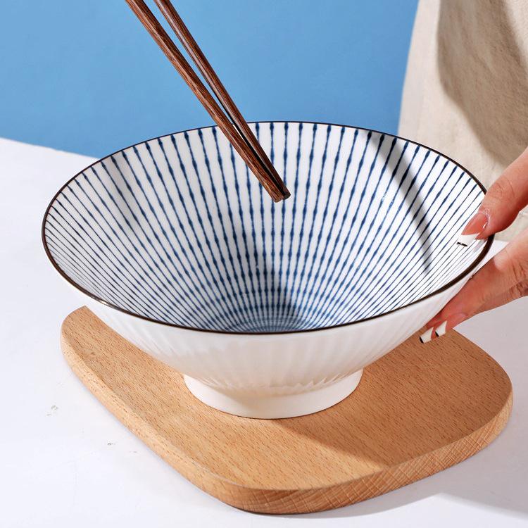 8-Zoll Bambushut Schüssel Set von 4: Kreative japanische Keramik-Nudelschalen mit großem Fassungsvermögen und unterglasurfarben.