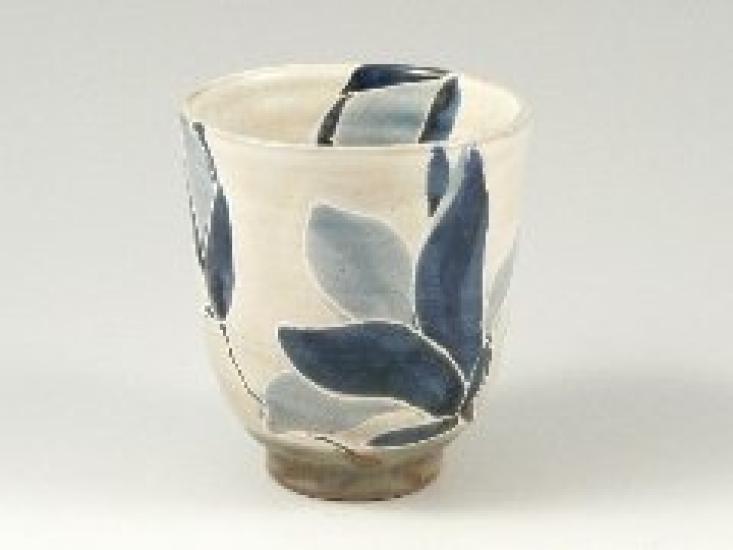 Arita Hasami Kunzan Magnolia Pair of Teacups and Wife 20825 Ware, Kiln, Design, (husband Set)