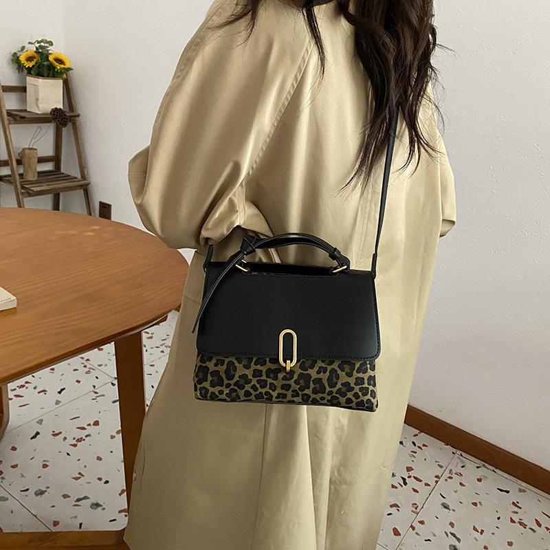 

Популярная в этом году ретро-сумка женская 2025 осень-зима новая трендовая модная универсальная на плечо, сумка-мессенджер 22*9*16 чёрный