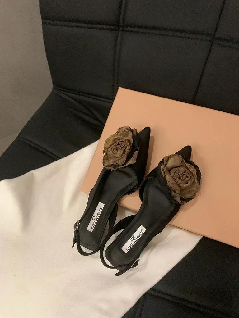 New Flower Designer Sandals Women Elegant Satin Mule Shoes Summer Pointed Toe Pumps Low Heel Flowers Slingback Zapatos De Mujer