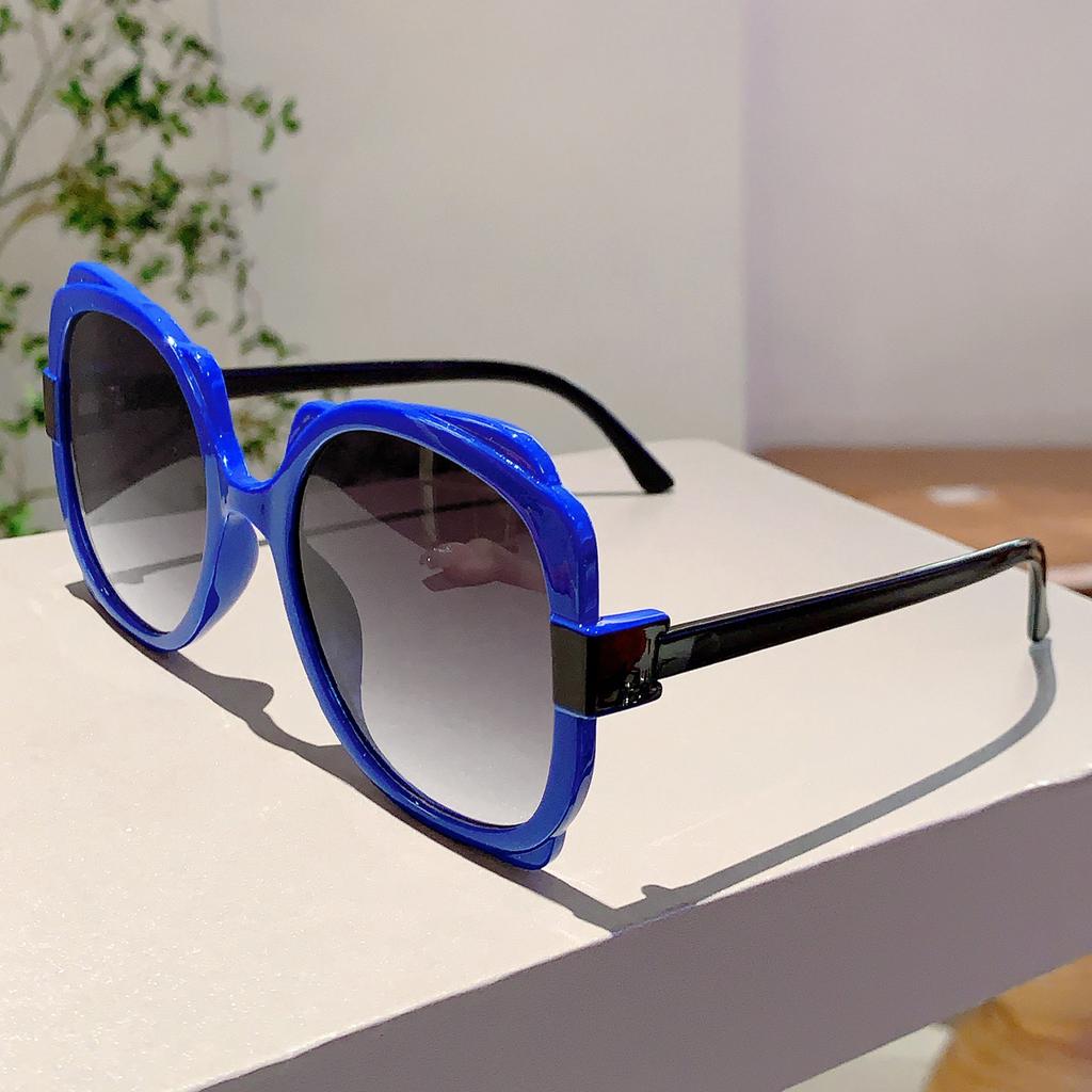 Fashion Butterfly Decoration Women's Shades Multi Color Gradient Designer Sunglasses Oversize Trendy Brand Sun Glasses