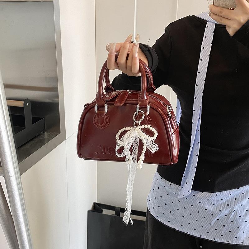 Premium niche bag women's spring and summer 2025 new fashion shoulder messenger bag casual Korean version portable pillow bag