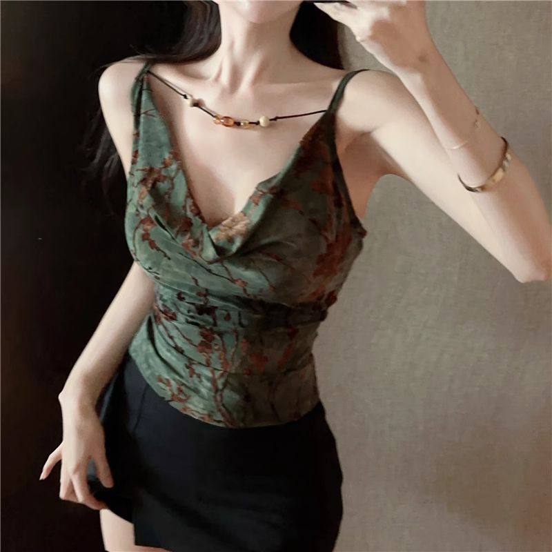Spring and Summer Women's New South East Asia Style Hot Girls Sexy Slim Backless Swinging Neck Sling Vest Sleeveless Top