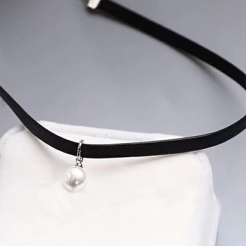 Chocker Pearl Collar Necklace Leather Rope Necklace Stainless Steel Metal Choker Collarbone Chain Neck