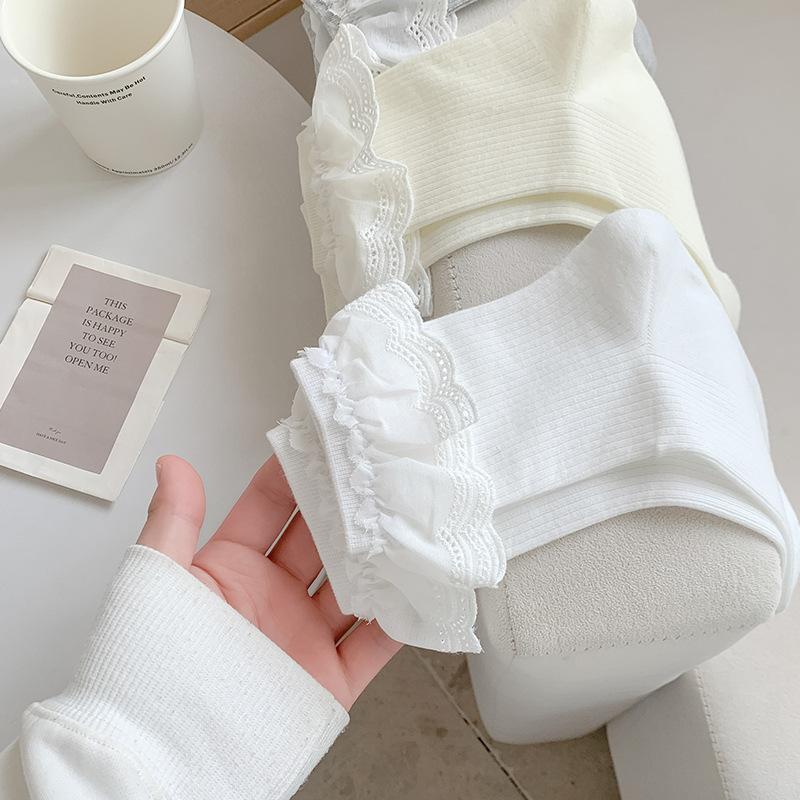 Women's Summer Thin Pure Color Sweet Lace Ballet Wind Sweat Absorbent Boneless Tube Pile Socks