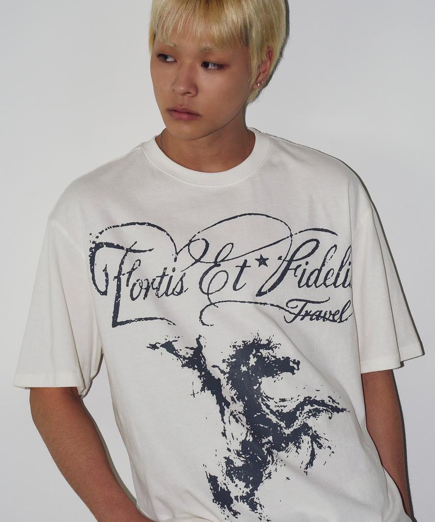 TRAVEL Fortis Horse Pigment Short Sleeve T-Shirt Cream