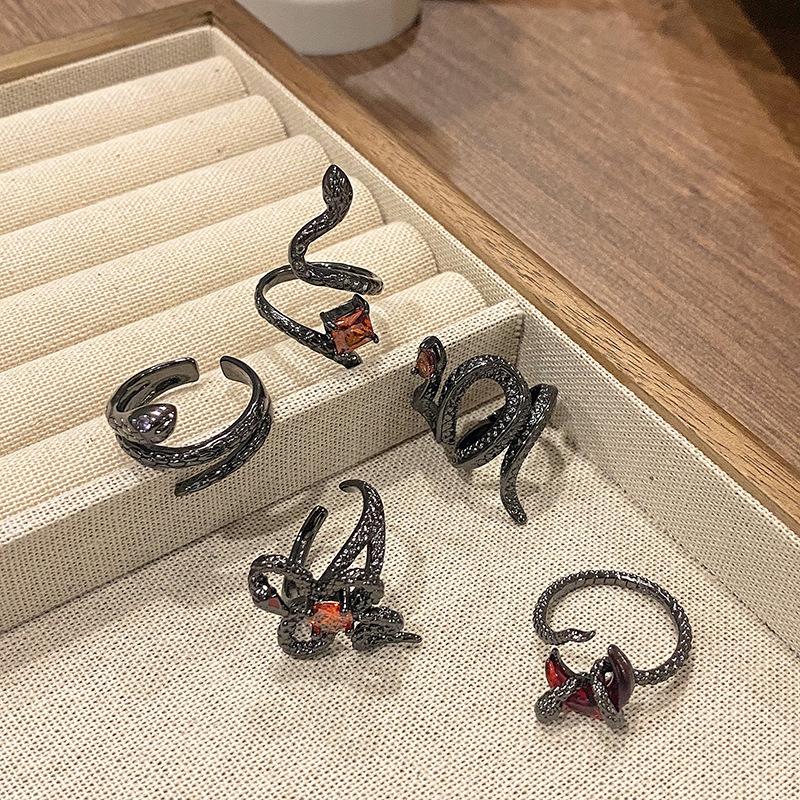 Dark Cold Wind Personalized Snake Ring Open Ring Retro Winding Simple Red Diamond Spirit Snake Niche High-end Ring
