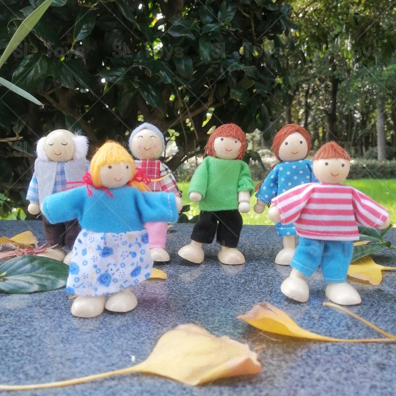 Family of 8 Role-Playing Doll Set: Housekeeping Simulation Toys