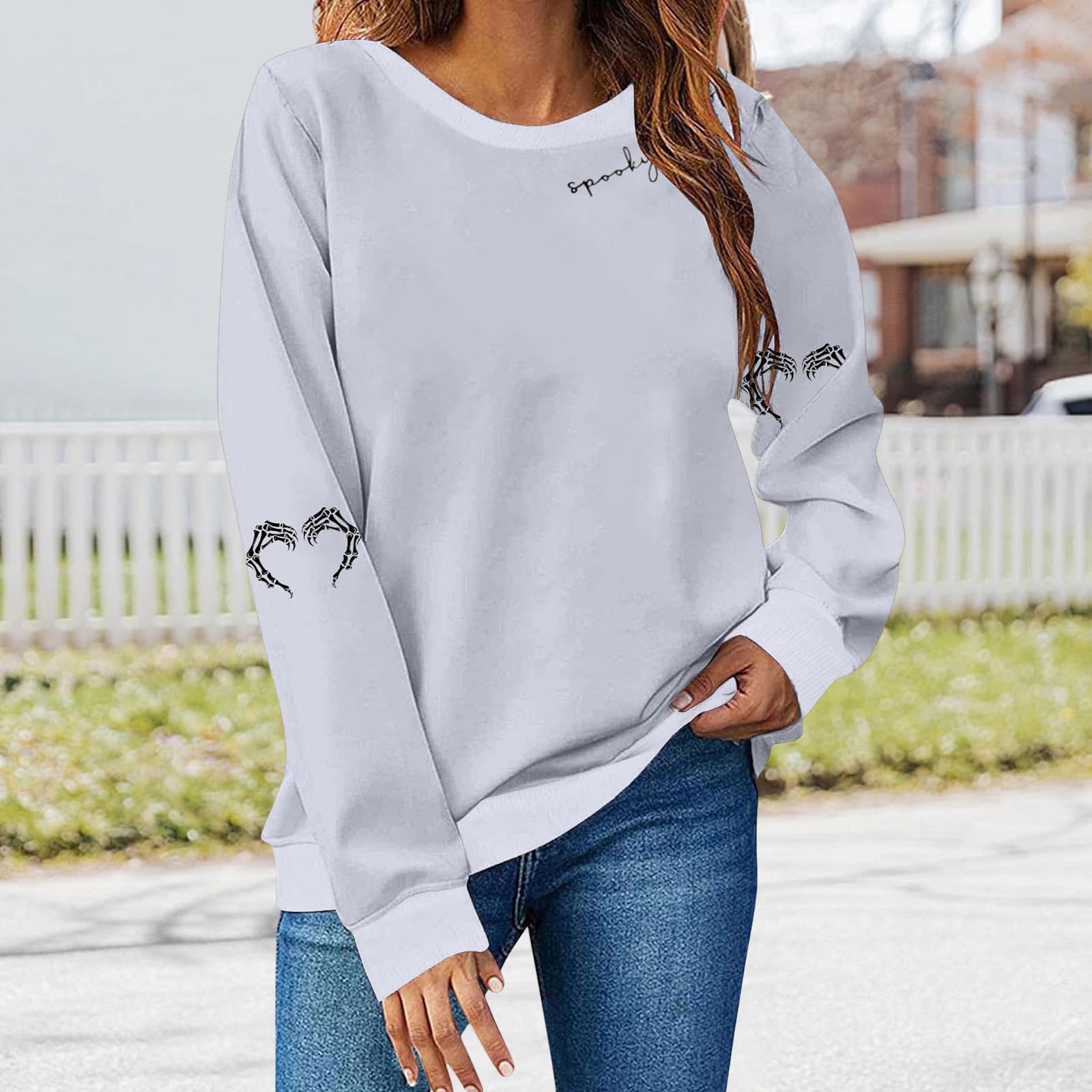 

Женский свободный удобный повседневный модный свитшот с длинными рукавами и принтом на Хэллоуин XL белый