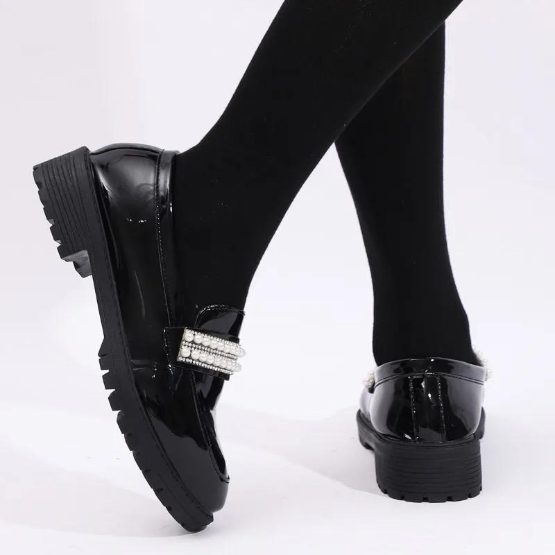 Fashion Women's Solid Color Thick-soled Round Toe Casual Women's Autumn New British Style Pearl Chain Decorated Fashion Elegant Loafers