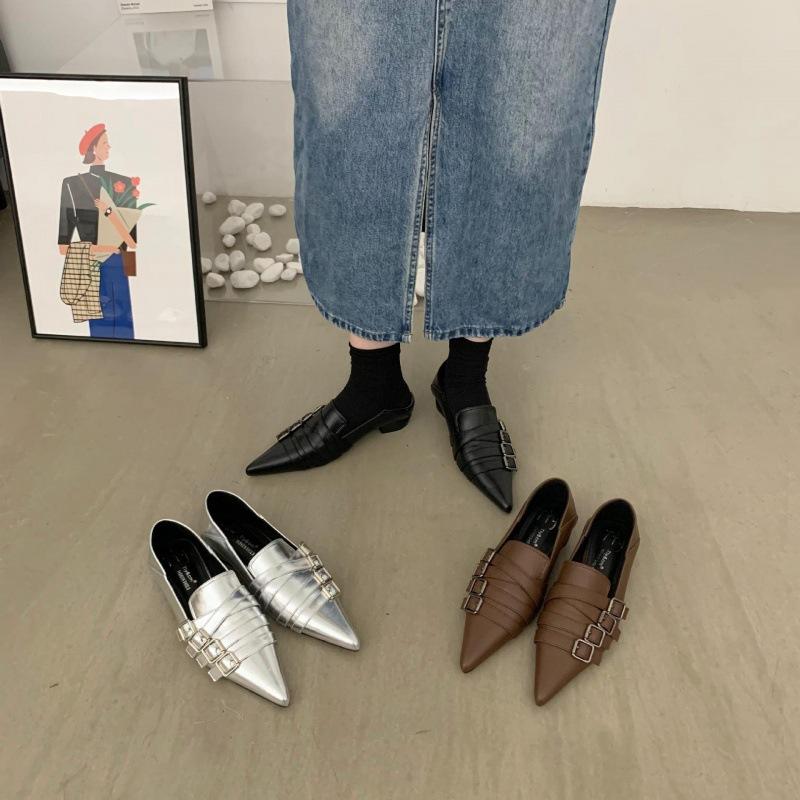 2025 spring and autumn new pointed single shoes women's French retro word fashion versatile low heel flat Mary Jane