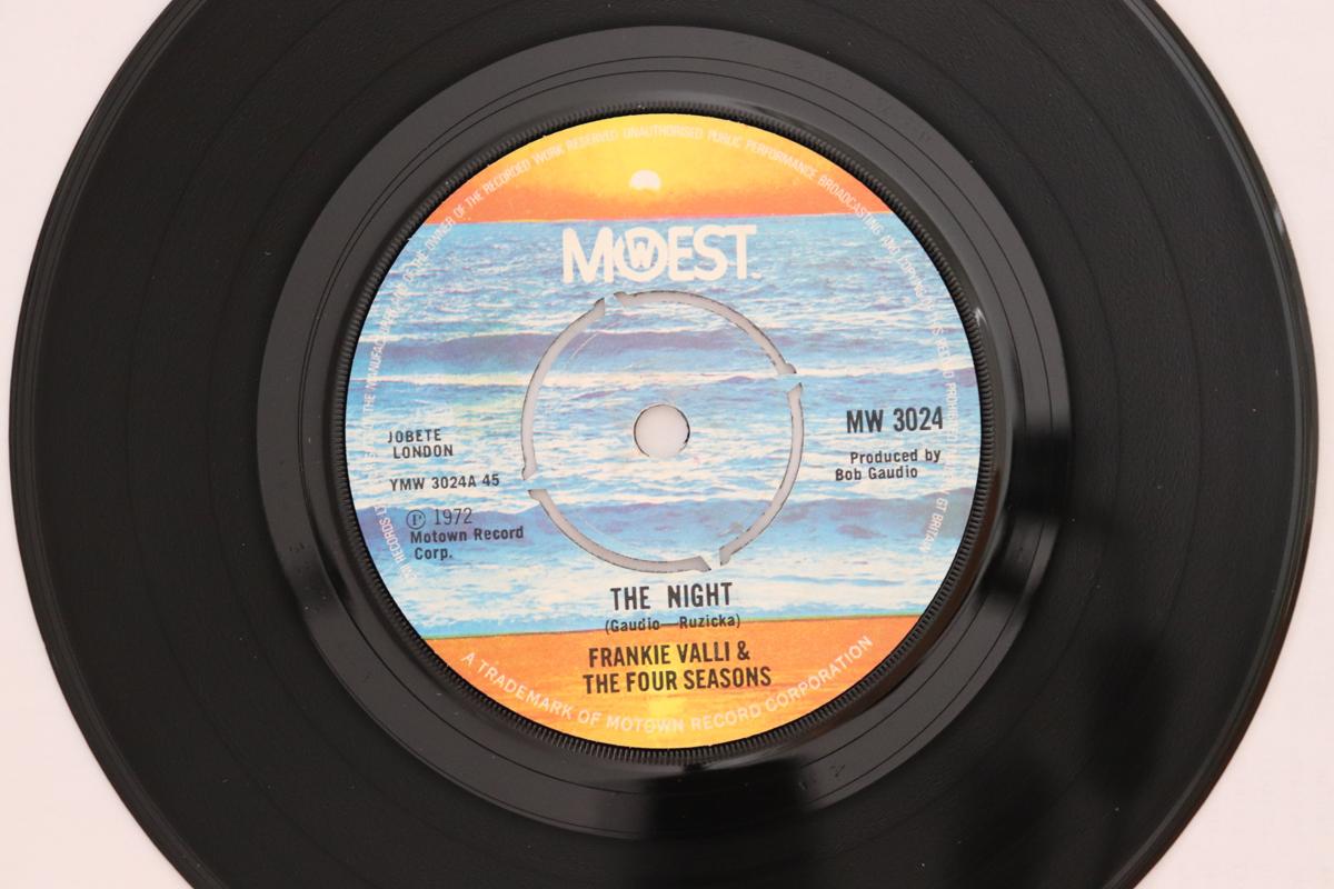 

7-дюймовая пластинка ВРЕМЕНА ГОДА - Ночь MW3024 Mowest 1975 Великобритания Соул/Фанк Б/У