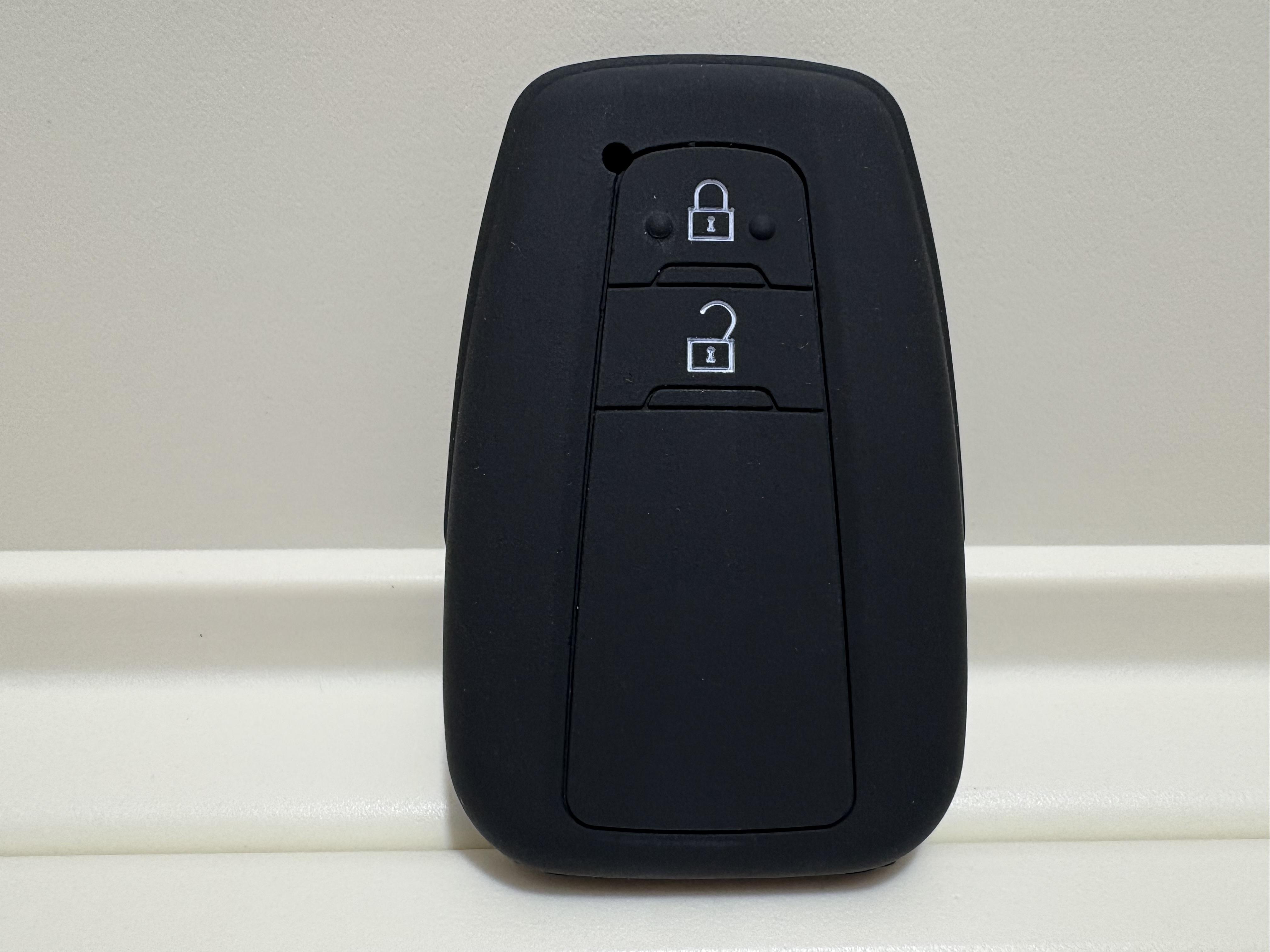 

1Pc New Replacement Protector Silicone Case For Toyota Prius Camry Corolla Avalon CHR RAV4 Land Cruiser Prado 2 Buttons Car Key чорний