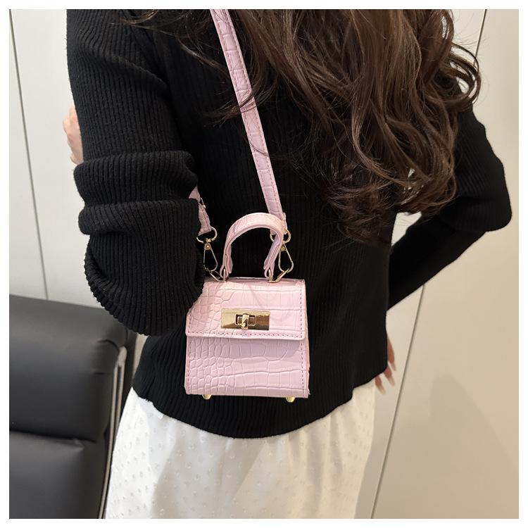 Damen-Handtasche aus Kunstleder mit Schlossverschluss, Neue trendige quadratische Schulter-Umhängetasche im Ins-Stil, Kleine Geldbörse im Streetstyle
