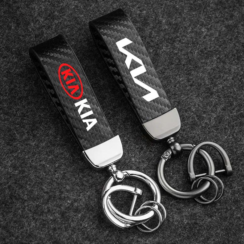 XQNW2 Car Carbon Fiber Keychain Luxury Keyring Buckle Accessories For KIA Carnival Niro EV9 K8 Forte Cerato Sportage Ray EV Telluride
