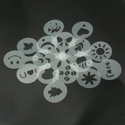 Ensemble de Pochoirs à Café Fantaisie en Plastique, 16 Pièces: Pochoirs en mousse épaisse pour l'art du café et du lait.