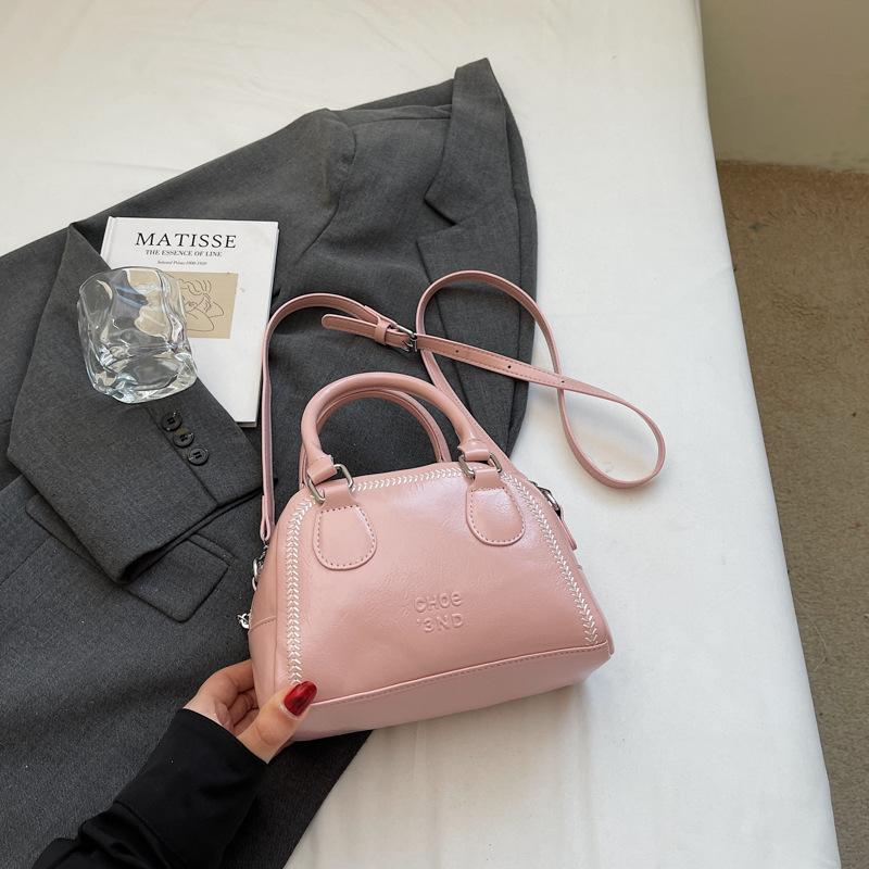 Premium sense niche bag women's autumn and winter versatile 2025 new messenger bag fashionable retro portable work small bag