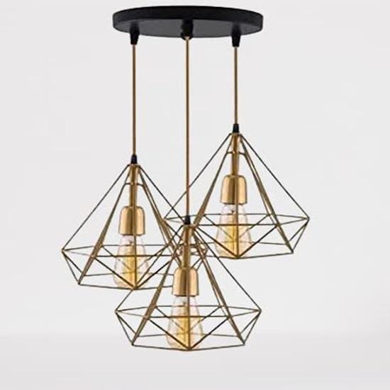 

Подвесной светильник Thali Chandelier с тройным золотым ромбовидным дизайном