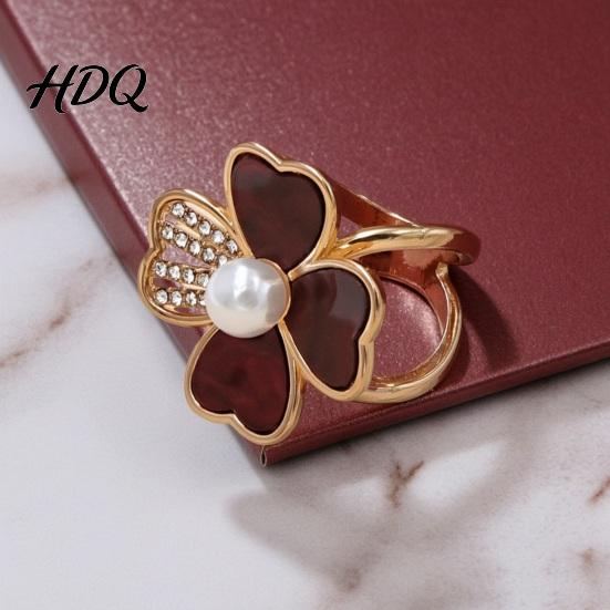 Vintage Clover Scarf Accessory Four-Leaf Ring Rhinestone Slide Elegant Buckle Faux Pearl Holder for Women Shirts Shawls Neckerchiefs Secure Fit Clip
