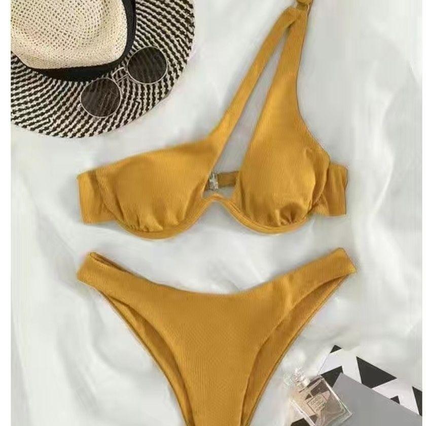 Nouvel Été Nouveau Bikini Fête de Plage Sexy Dames Maillot de Bain Deux Pièces Couleur Unie Une Épaule Ensembles Soutien-Gorge Français Femmes Découpé Y2k Vêtements Féminins