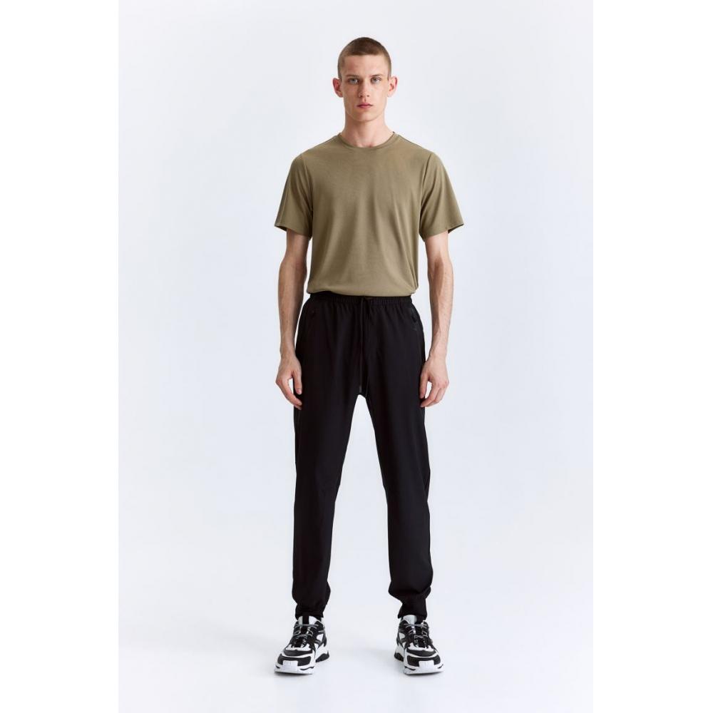 

Комплект из 3 футболок HM DryMove Sport пыльно-зеленого, бежевого, темно-серого цвета