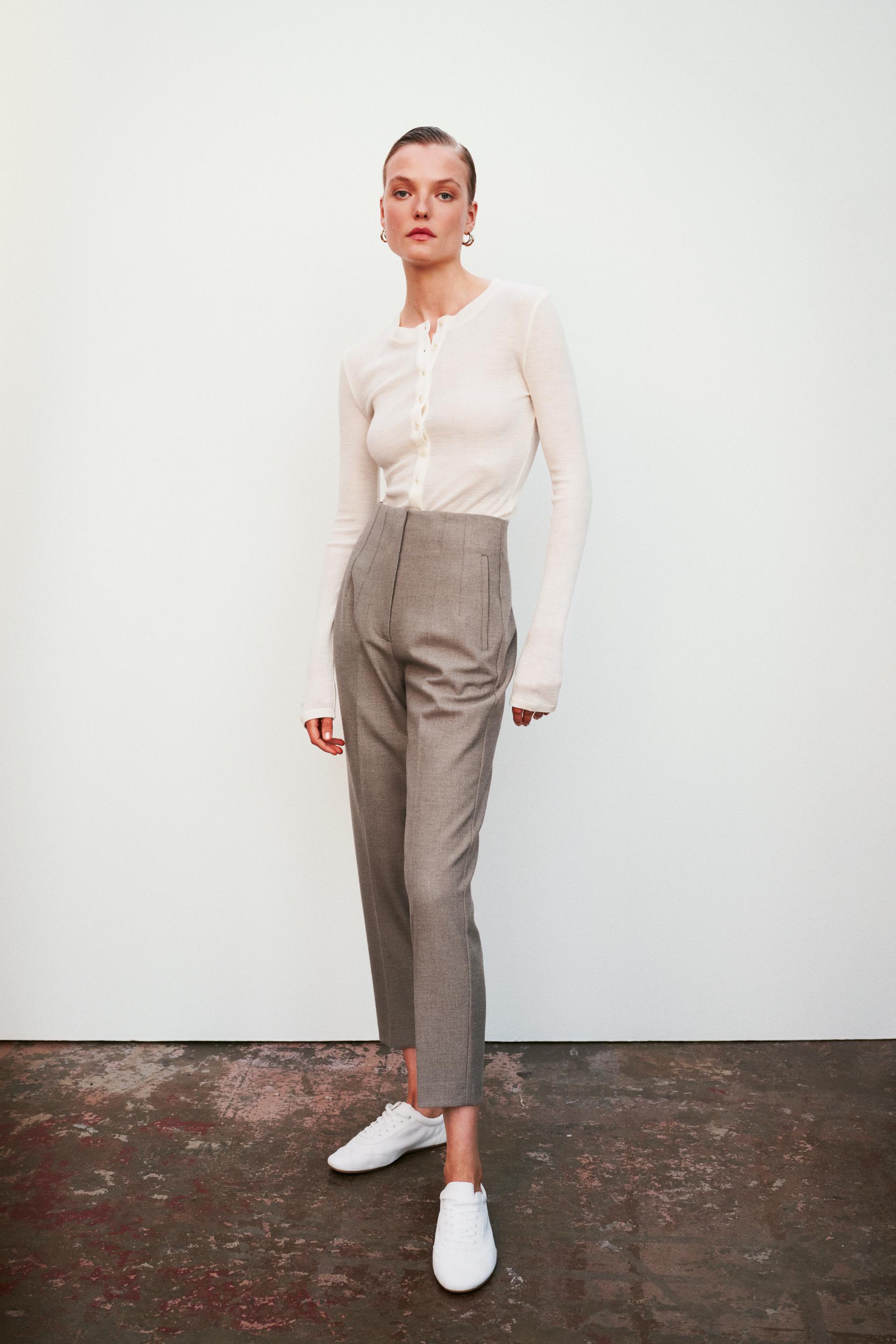 

БРЮКИ С ВЫСОКОЙ ПОСАДКОЙ