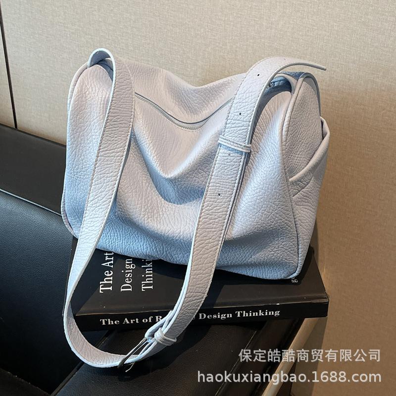 Large-capacity bag women's summer versatile 2025 new simple casual shoulder messenger bag class commuter tote bag