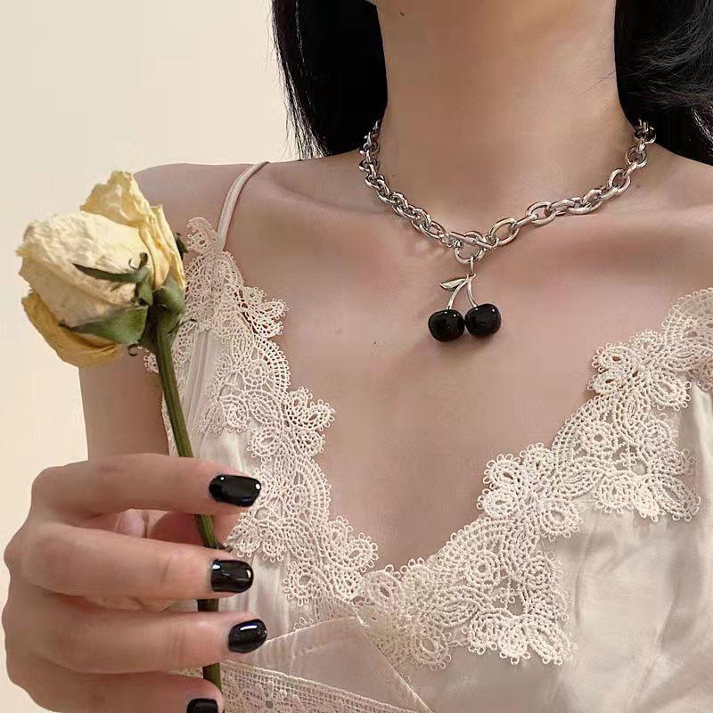 "European & American Double-Layer Love Necklace: Hip-Hop Inspired Long Sweater Chain for Women"