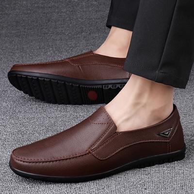2024 Trend Skor Mode Slip on Mjuk Vuxen Design Mockaskor för Man Äkta Casual Läder Herrskor Loafers