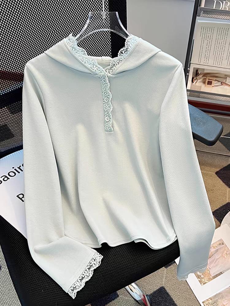 

Бархатная рубашка с капюшоном, пэчворк и кружевом - Женский белый топ с длинным рукавом на весну 2025 M циан